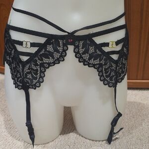La SENZA Black Lace Strappy Garter Belt